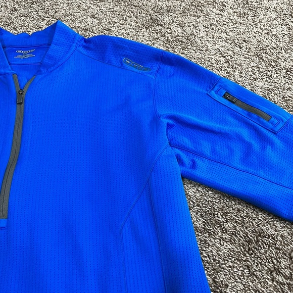 OGIO quarter-zip pullover - Picture 3 of 3